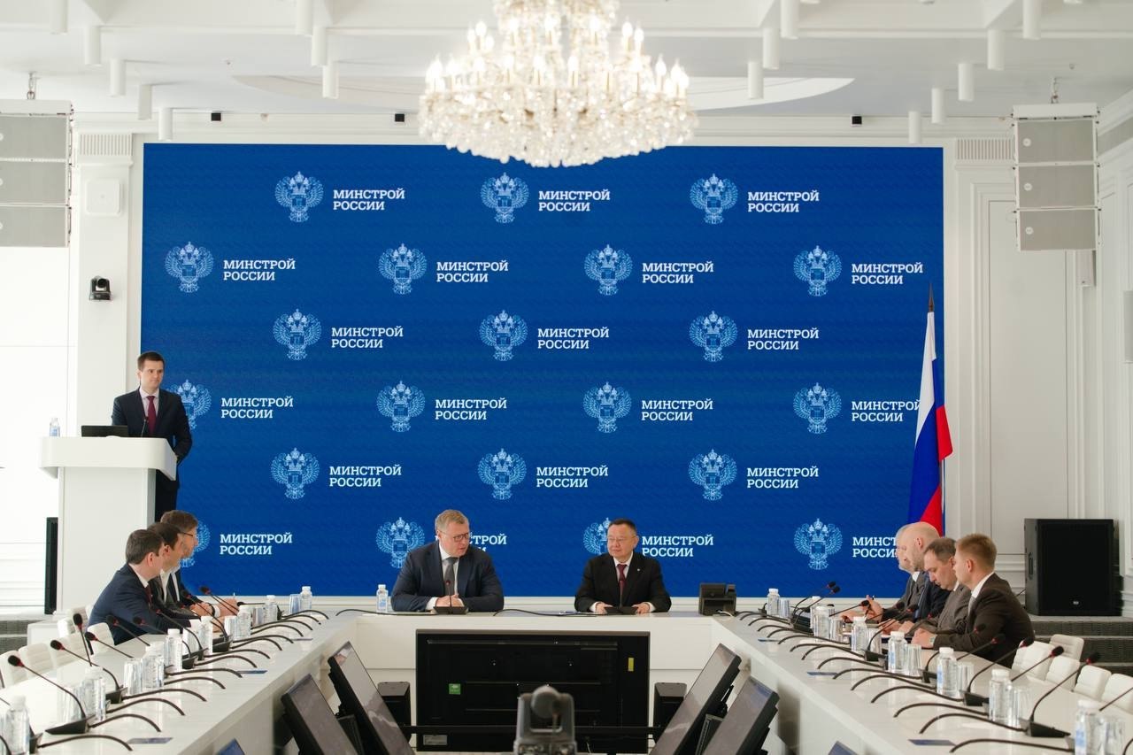 В Минстрое России состоялось награждение за эффективное содействие развитию строительной отрасли Астраханской области
Губернатор Астраханской области Игорь Бабушкин наградил Министра строительства и Ж... | Сетка — социальная сеть от hh.ru