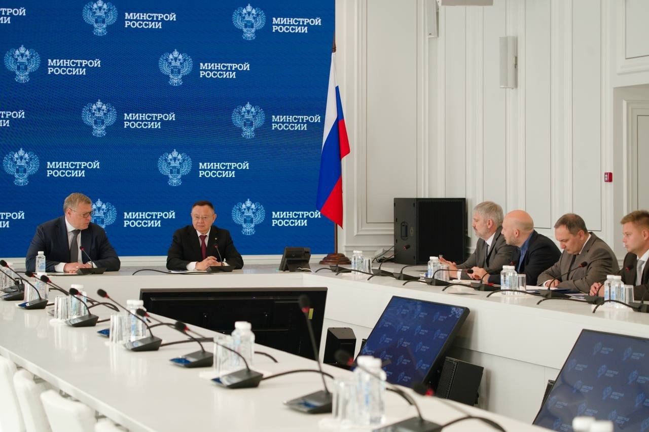 В Минстрое России состоялось награждение за эффективное содействие развитию строительной отрасли Астраханской области
Губернатор Астраханской области Игорь Бабушкин наградил Министра строительства и Ж... | Сетка — социальная сеть от hh.ru