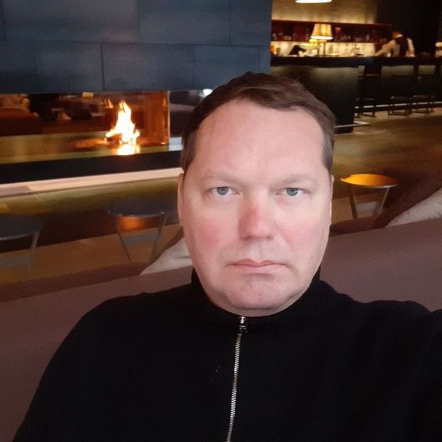 Андрей Леонов