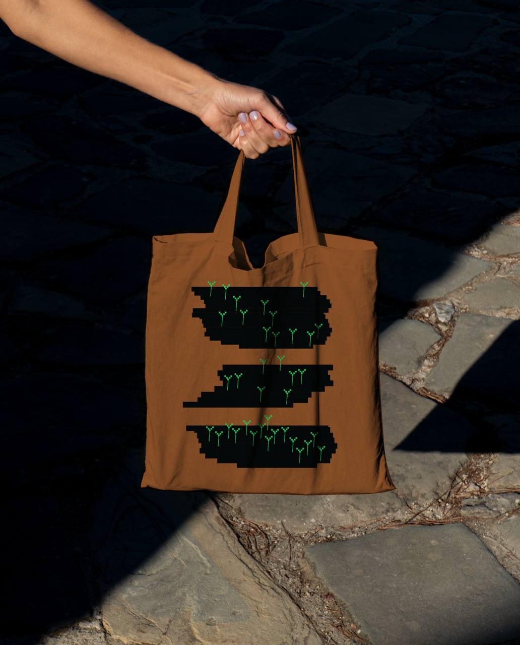 Клёвое. Марина Павликовская в своём фирменном геометрическом стиле нарисовала удмуртских богов.
На прикрепленных изображениях Кылдысин и Инмар | Сетка — социальная сеть от hh.ru