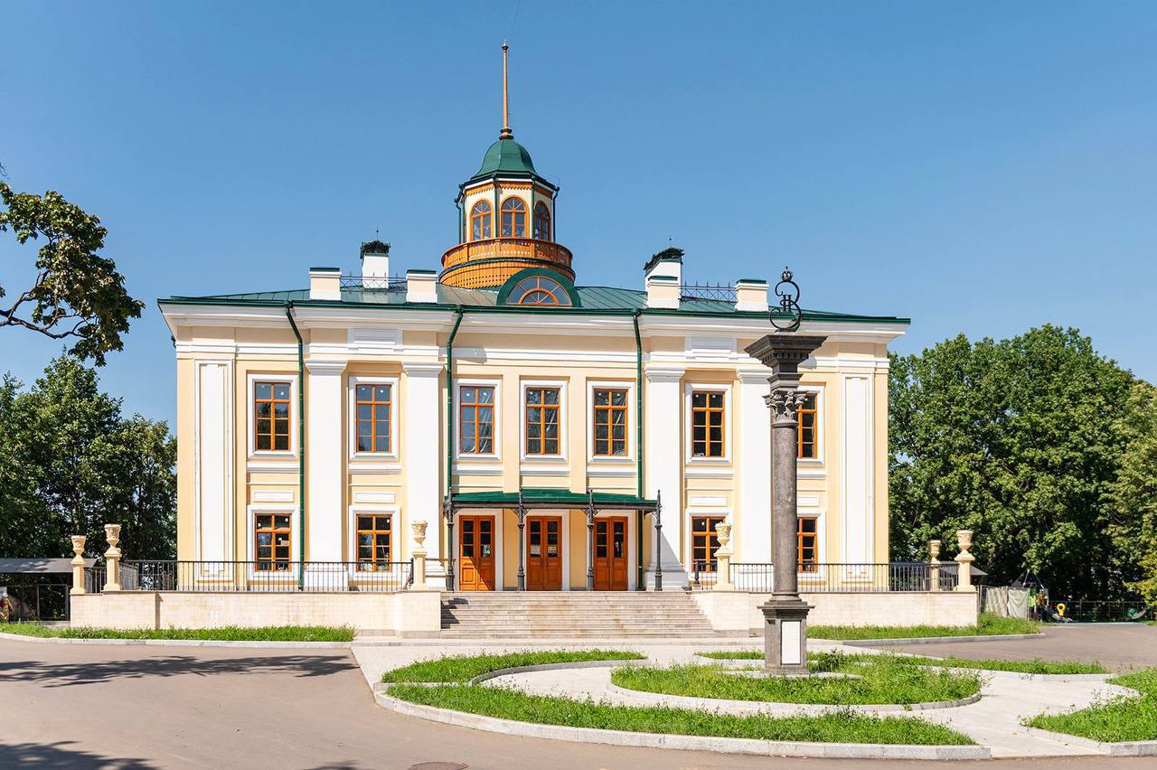 🗣️В парке «Фили» пройдет историческая экскурсия «Усадьба Нарышкиных в Кунцеве»
2 августа в 13:00
Сотрудник поделится тайнами территории и самого здания
▫️Вход свободный
📲Подпишитесь на Вдвижении
#бесп... | Сетка — социальная сеть от hh.ru