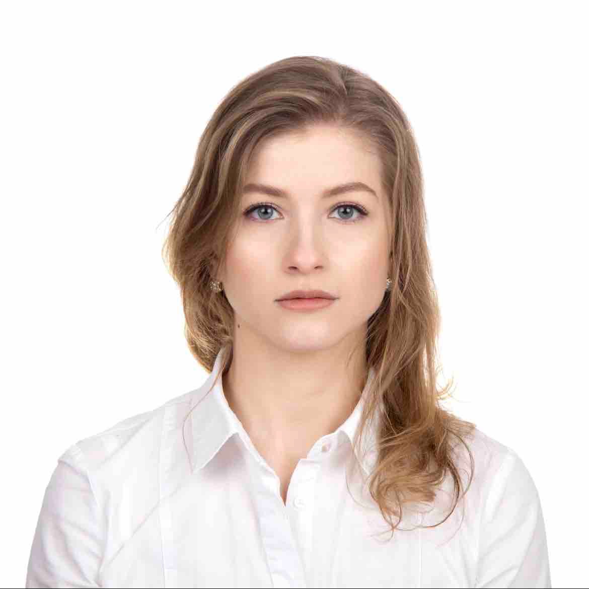 Александра Овчинникова