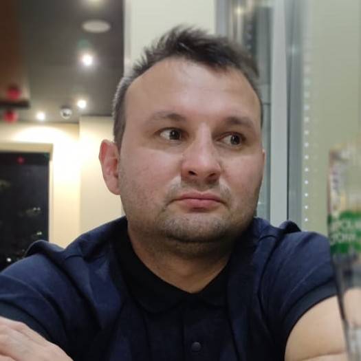 Айнур Махмутов