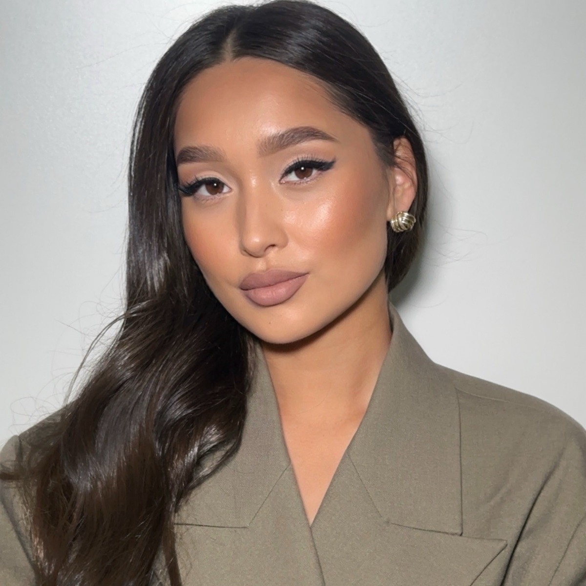 Алина Кучербаева | Сетка — социальная сеть от hh.ru