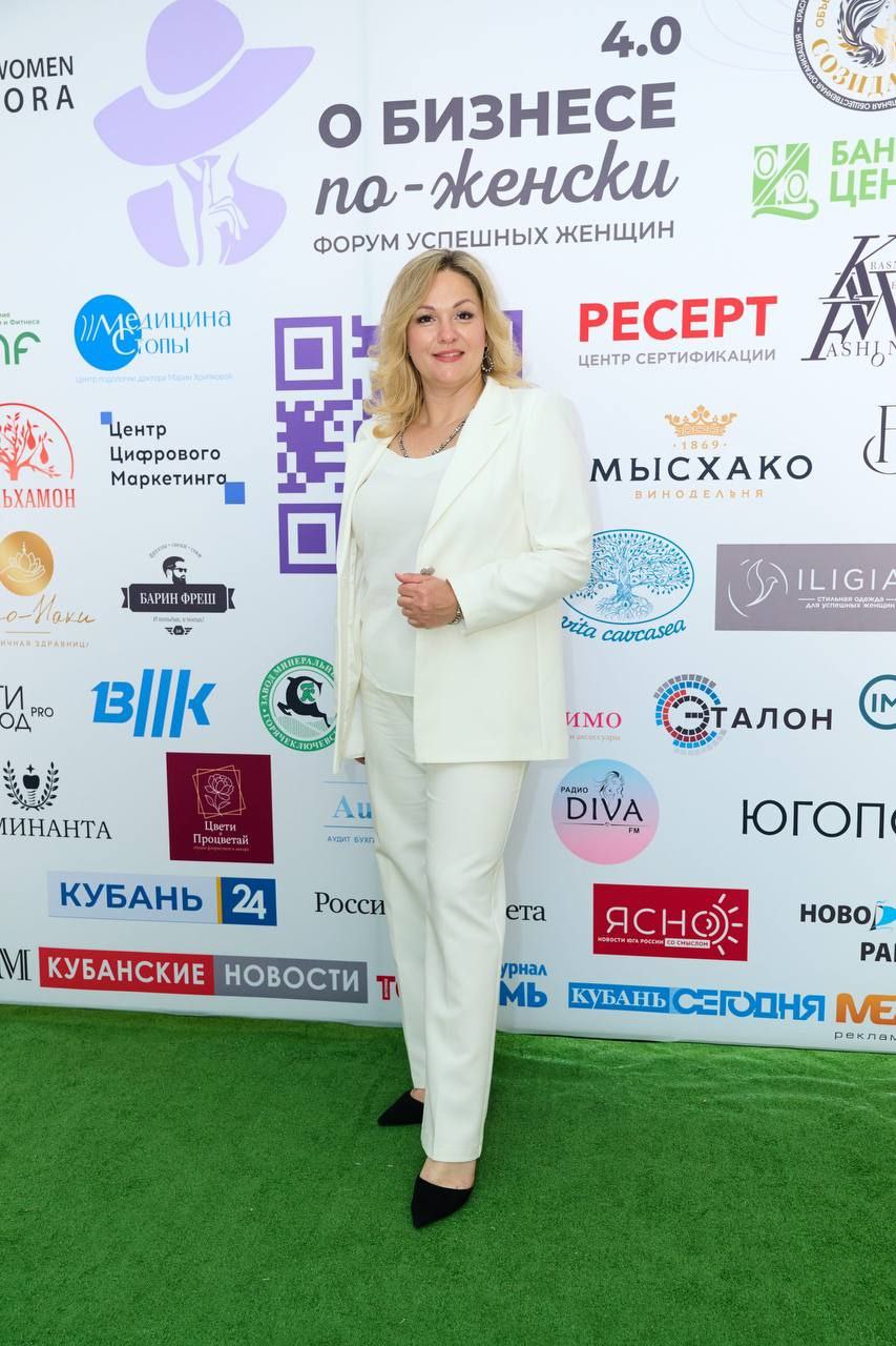 Команда, которая создавала всю красоту для вас на форуме "О бизнесе по-женски 4.0 " 🙏🌺😊
Олеся Московцева
https://vk.com/olesya.moskovtseva
Татьяна Ильичова
https://vk | Сетка — социальная сеть от hh.ru