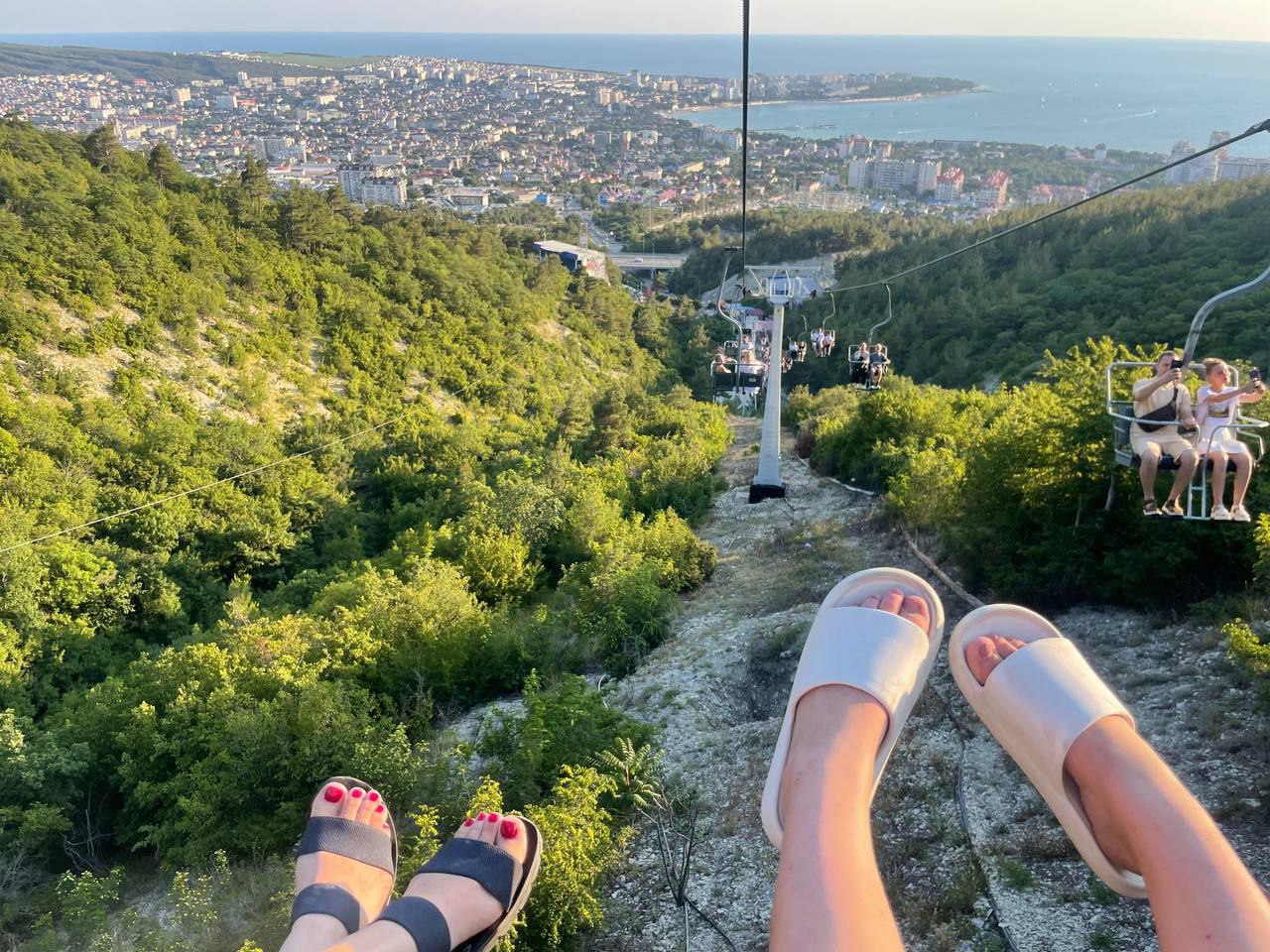 любишь удалёнку — люби отдыхать вне своих четырех стен🎰
#TCHKK #буднидиза | Сетка — социальная сеть от hh.ru