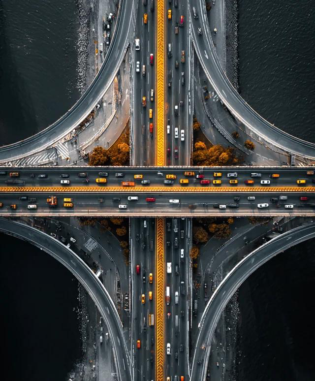 Фото с дронов, сгенерированные Midjourney | Сетка — социальная сеть от hh.ru