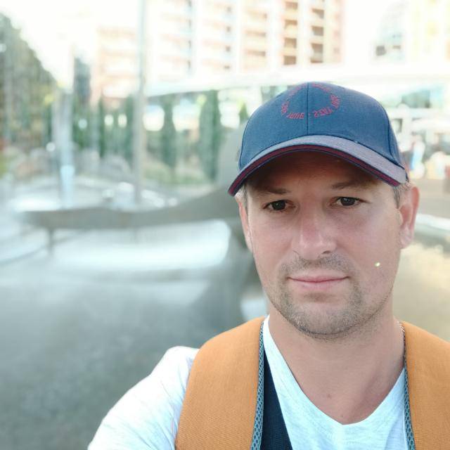 Роман Иванющенко
