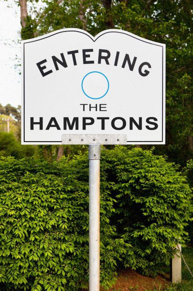 Curated Edit Of Hotspots
Welcome to the Hamptons sign in Long Island, New York
After years of admiring the Hamptons from afar, with its charming homes, trendy boutiques, and sandy dunes, we were final... | Сетка — социальная сеть от hh.ru