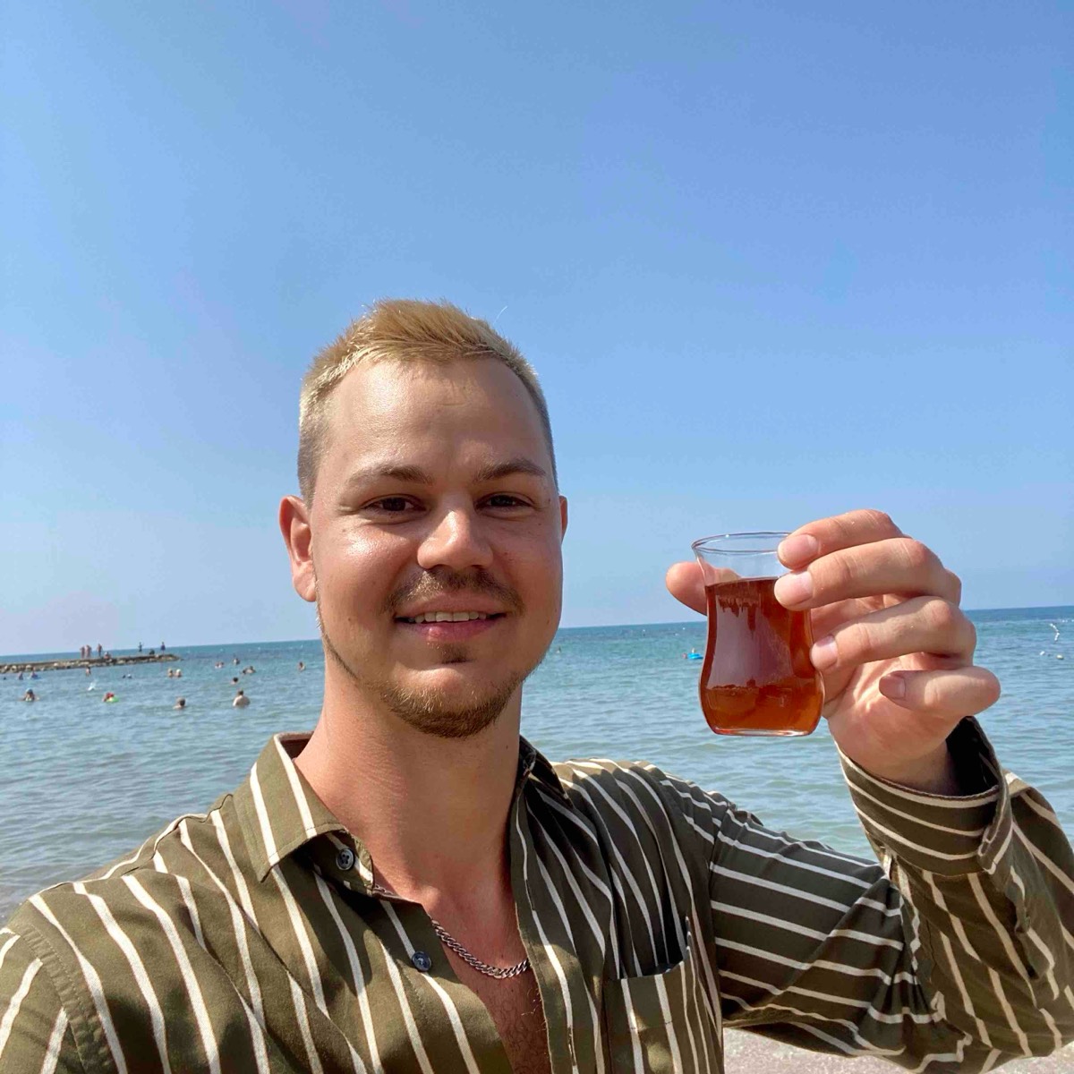 Илья Ларин