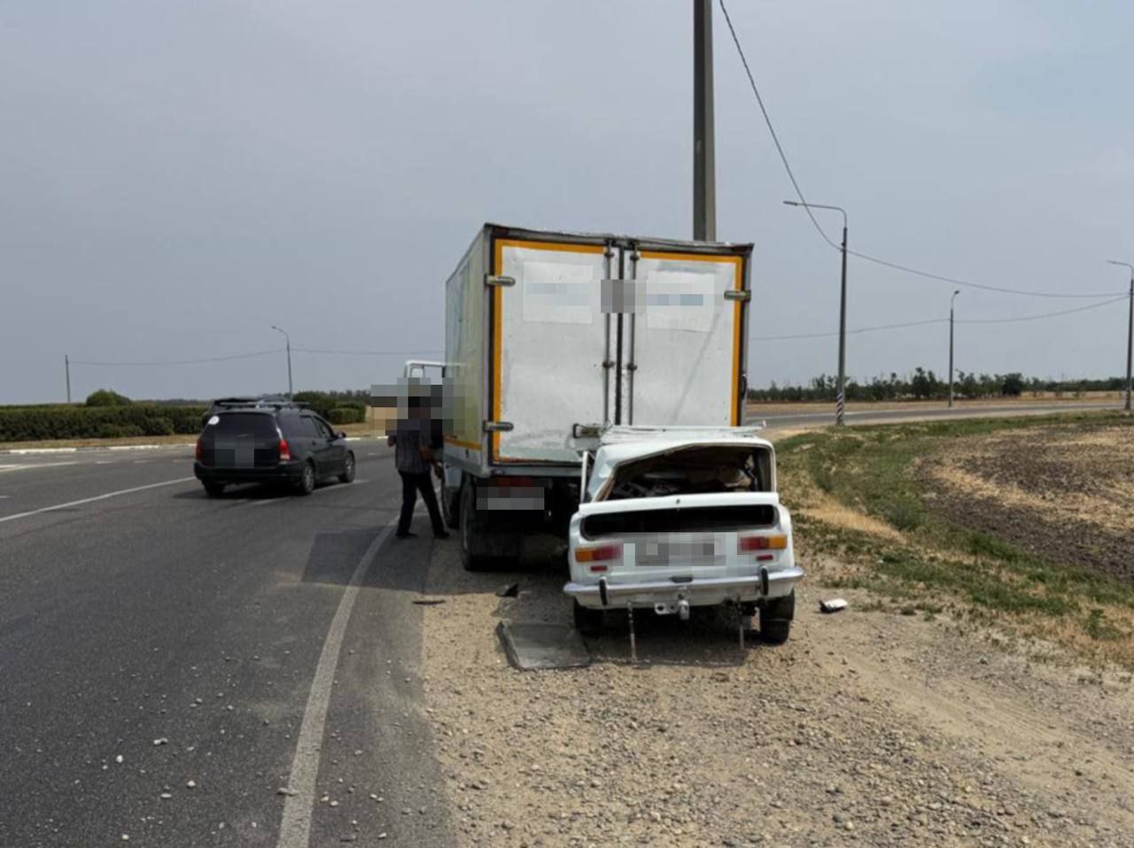 Пожилой водитель погиб в ДТП на трассе Ростов-Ставрополь
1 августа на трассе Ростов-на-Дону – Ставрополь произошло столкновение ВАЗ-21013 с припаркованным ГАЗ-4732 | Сетка — социальная сеть от hh.ru