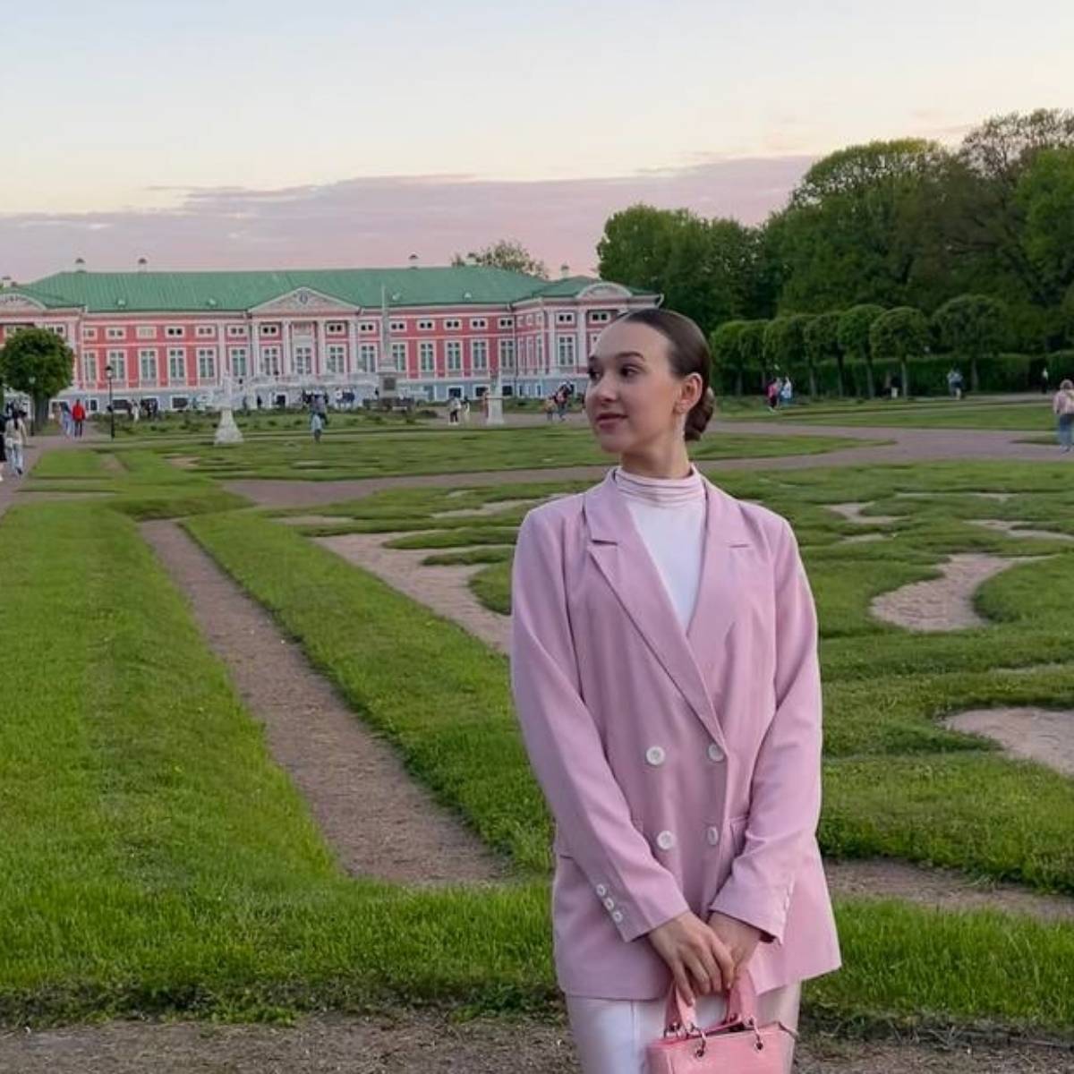 Александра Сахарук