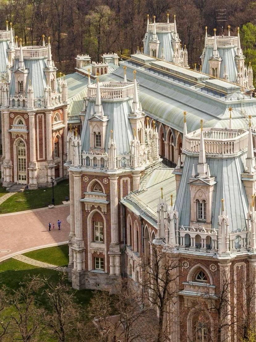 🏛️В этом месяце Московская музейная неделя пройдет с 11 по 18 августа
Акция позволяет москвичам и гостям столицы распланировать досуг и бесплатно посетить все интересующие экспозиции и выставки городс... | Сетка — социальная сеть от hh.ru