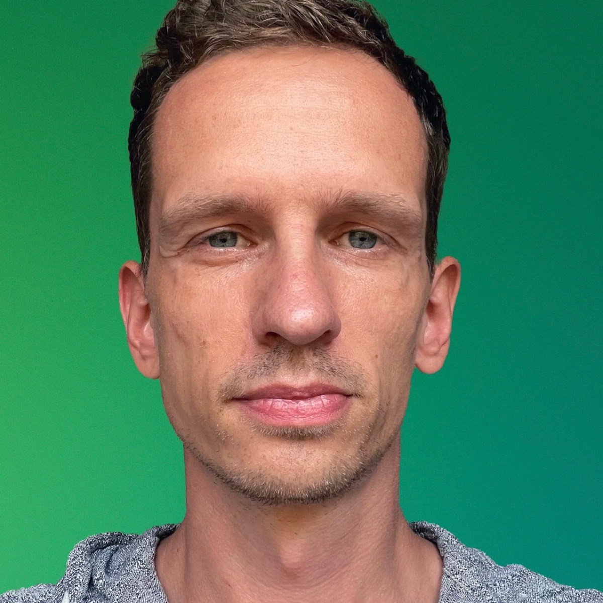 Roman Mavrin | Сетка — социальная сеть от hh.ru