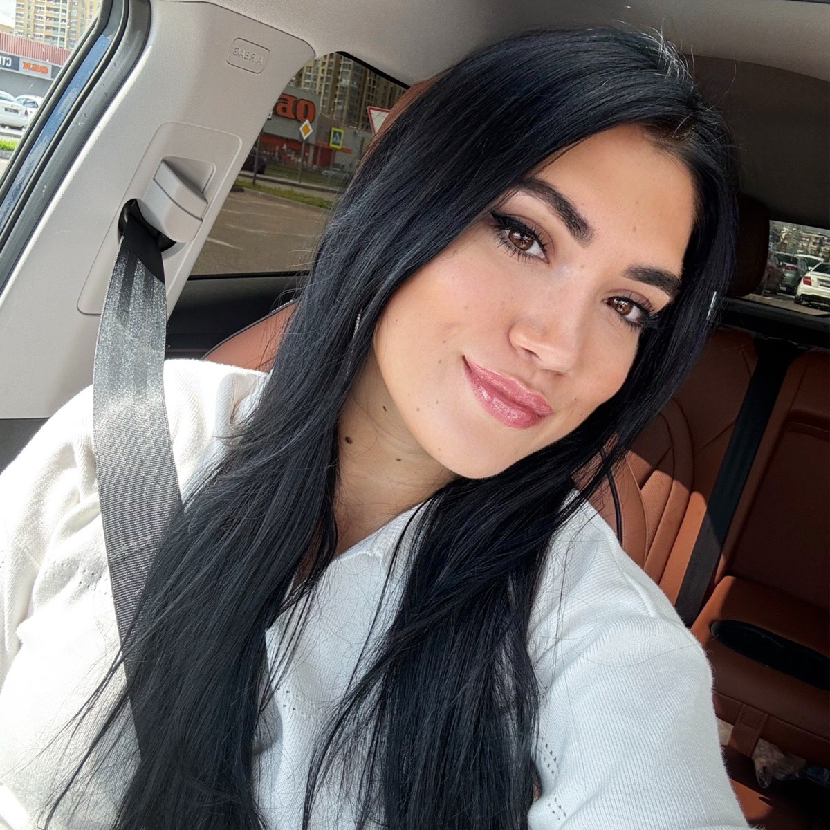 Владлена Аджелилова