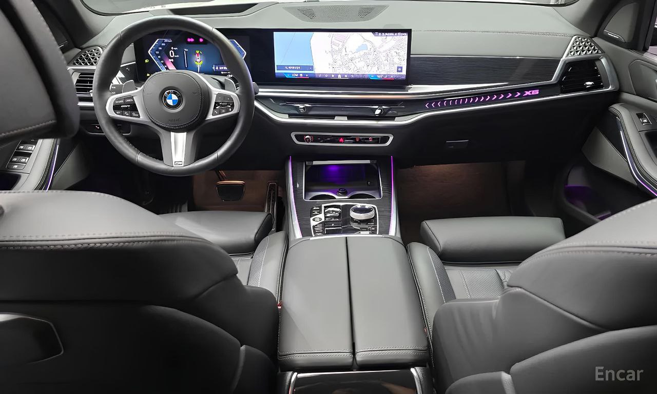 🚘BMW X5 xDrive40i M Sport
✅ Май 2024
✅ Бензин 3.0 л на 381 л.с | Сетка — социальная сеть от hh.ru