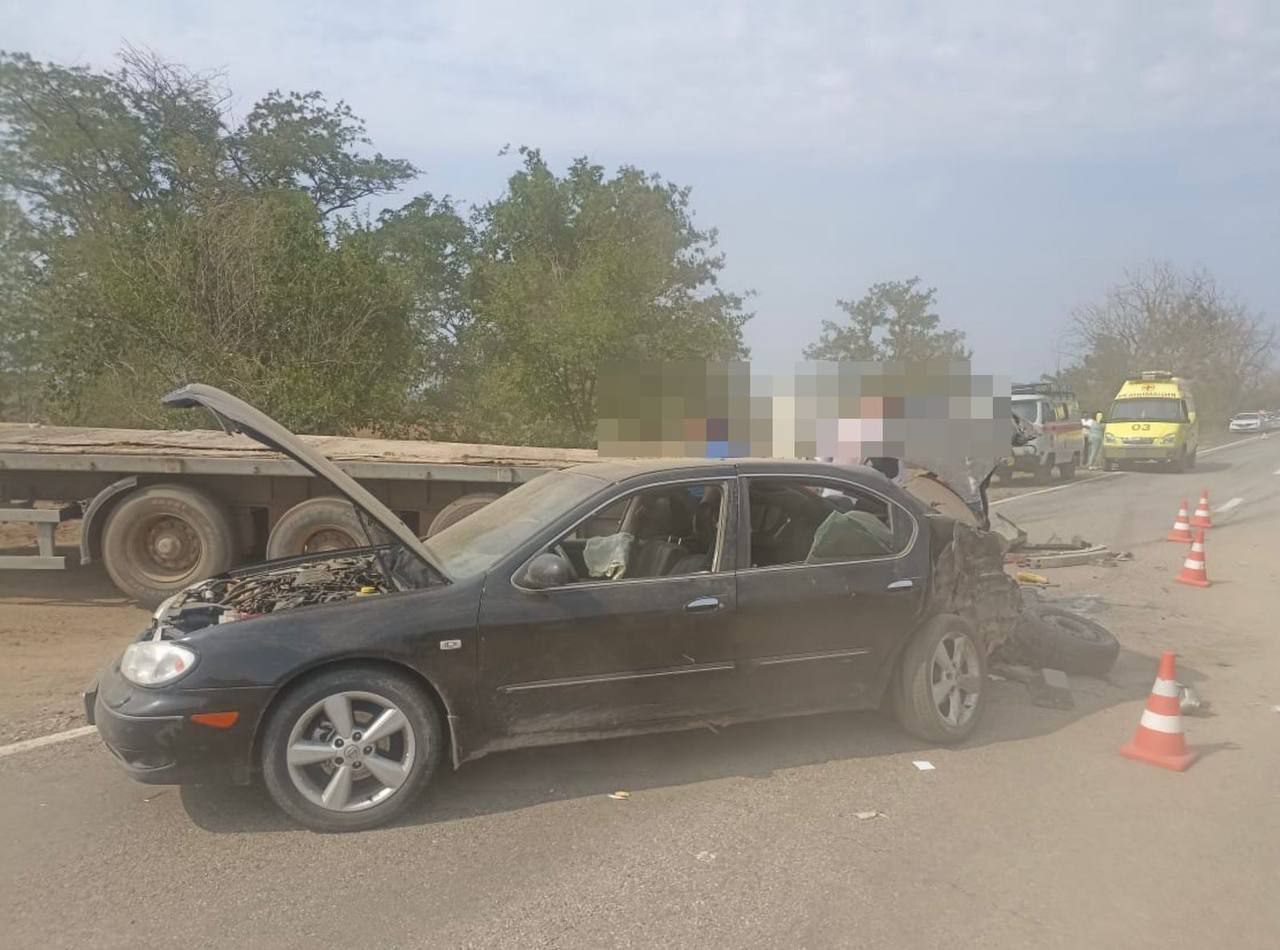 В Будённовском округе произошло ДТП
2 августа на 232 км трассы Кочубей-Минеральные Воды водитель "Ниссана" не соблюл дистанцию и столкнулся с полуприцепом "МАЗ", после чего выехал на встречную полосу ... | Сетка — социальная сеть от hh.ru