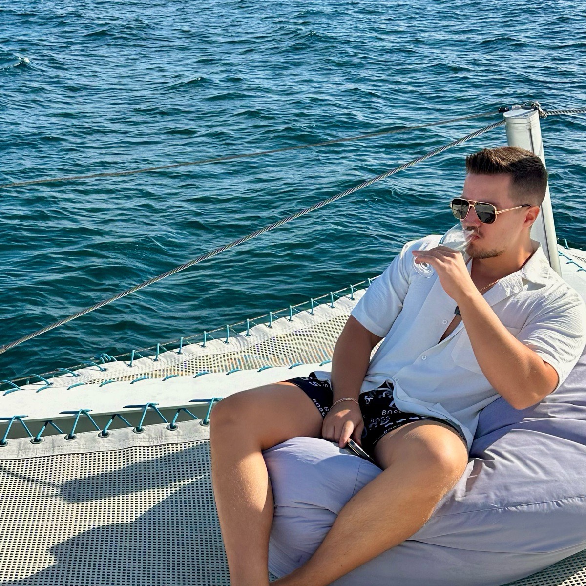 Александр Наумов