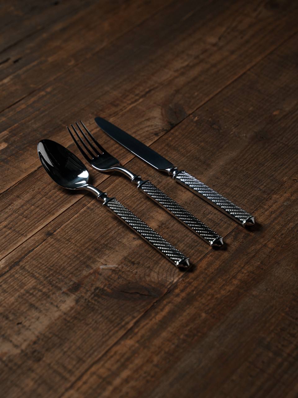 Новая коллекция столовых приборов 1966🍴
Представляем обновление — коллекцию из прочной и надёжной нержавеющей стали 18/10, в которой продумано всё: от веса в ладони до тактильных ощущений | Сетка — социальная сеть от hh.ru