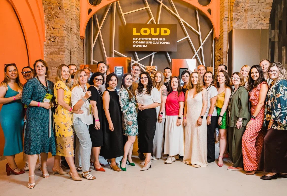 Коммуникационная премия LOUD Award, сезон 2025
В этом году премии PR LOUD Awards исполнилось 5 лет! Поздравляю её основательниц Ксению Тиханкину и Яну Харину, а также жюри (лишь частично на фото!), уч... | Сетка — социальная сеть от hh.ru