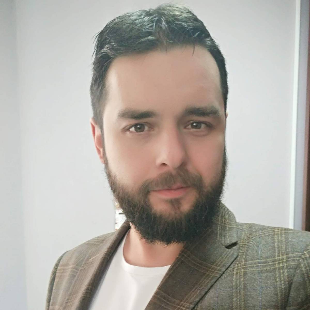 Михаил Савостиков