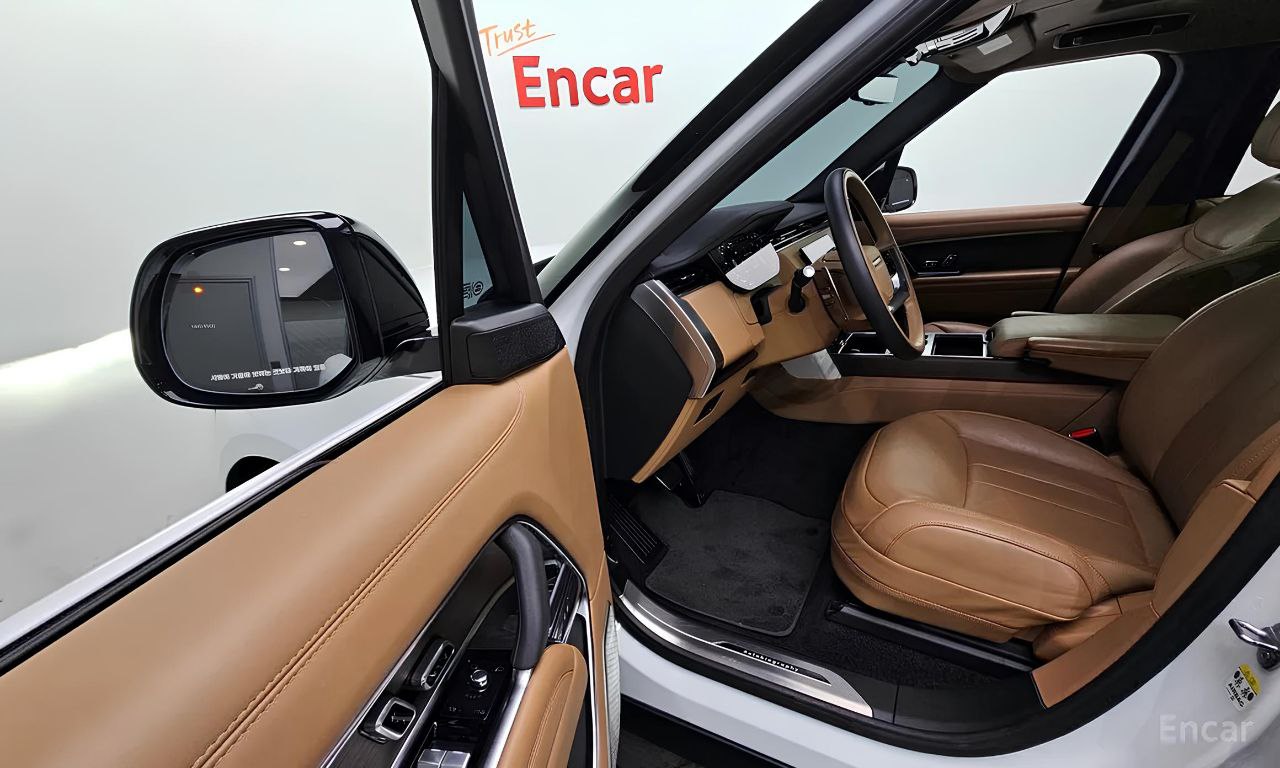 🚘Range Rover P530 Autobiography:
Когда статус уже внутри тебя
✅ Поколение L460 — новый кузов, июль 2022 года
✅ Бензиновый V8 4.4 л на 530 л.с | Сетка — социальная сеть от hh.ru