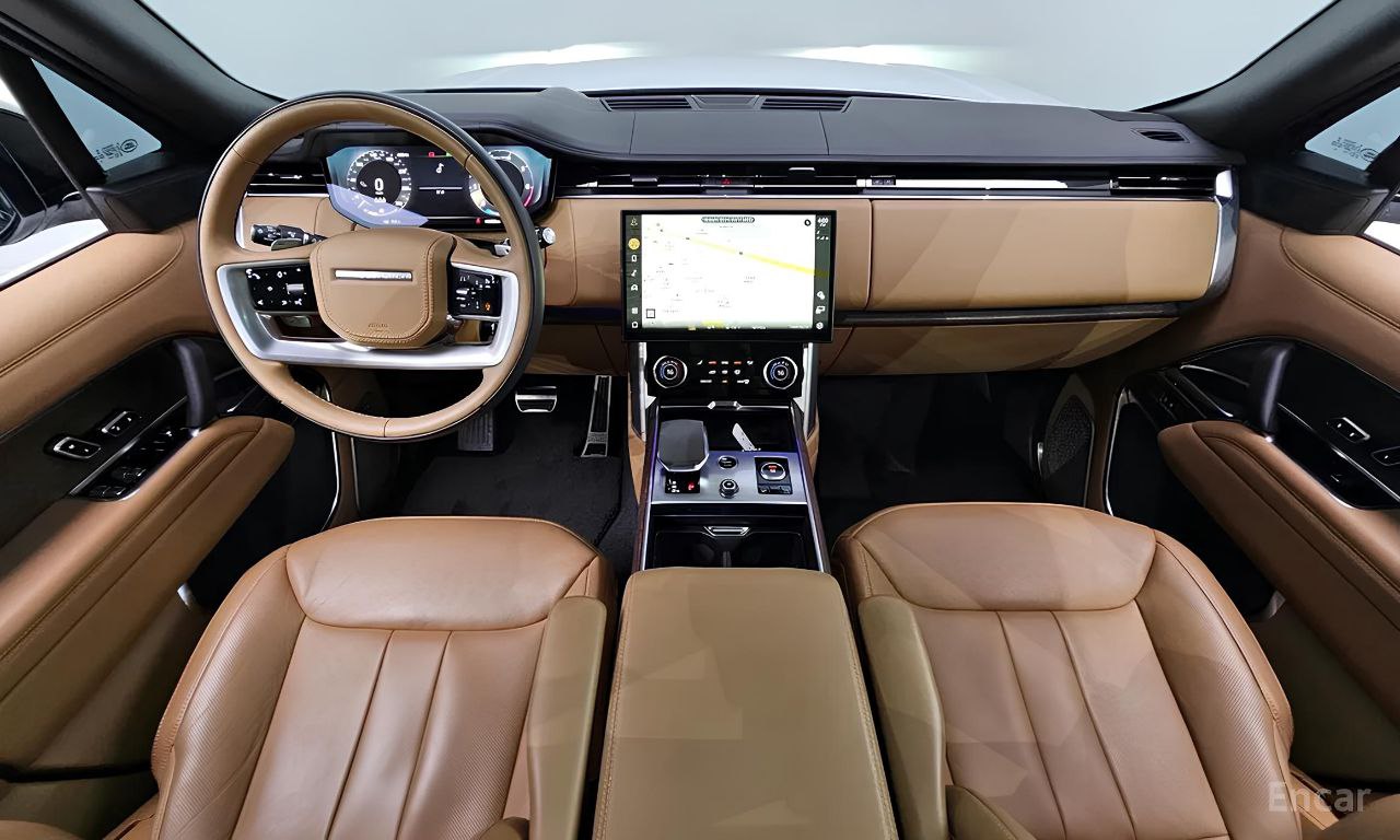 🚘Range Rover P530 Autobiography:
Когда статус уже внутри тебя
✅ Поколение L460 — новый кузов, июль 2022 года
✅ Бензиновый V8 4.4 л на 530 л.с | Сетка — социальная сеть от hh.ru