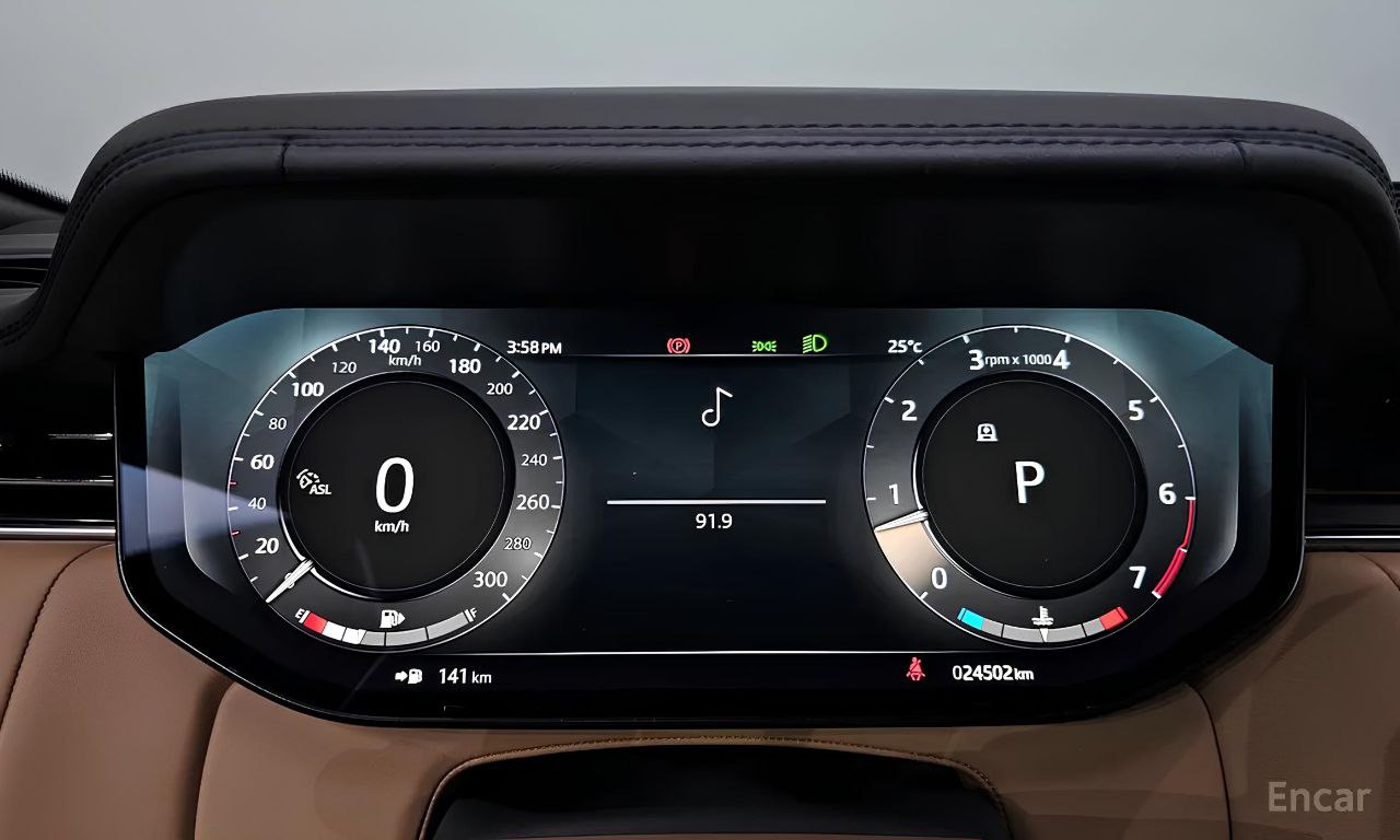 🚘Range Rover P530 Autobiography:
Когда статус уже внутри тебя
✅ Поколение L460 — новый кузов, июль 2022 года
✅ Бензиновый V8 4.4 л на 530 л.с | Сетка — социальная сеть от hh.ru