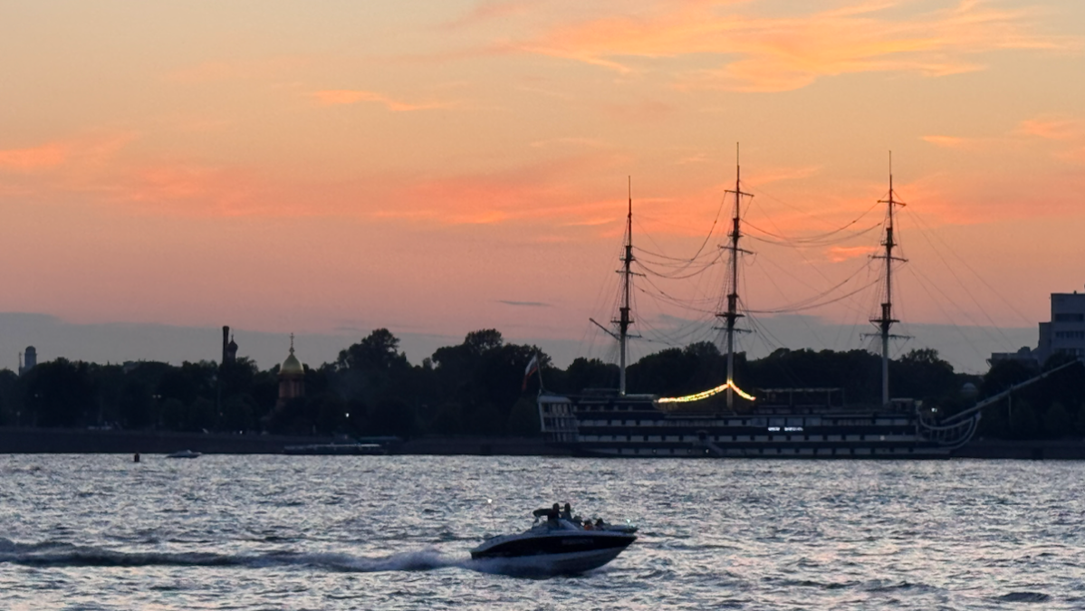 📍Вечернего Петербурга всем ) | Сетка — социальная сеть от hh.ru