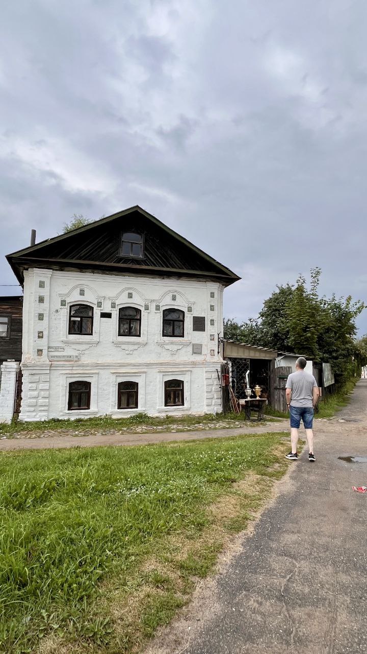 Пока выпал на две недели - трое отписались :)
Ну, лвдно, я не про развлечения.
Вернее, не только про них :)
Работал руками | Сетка — социальная сеть от hh.ru