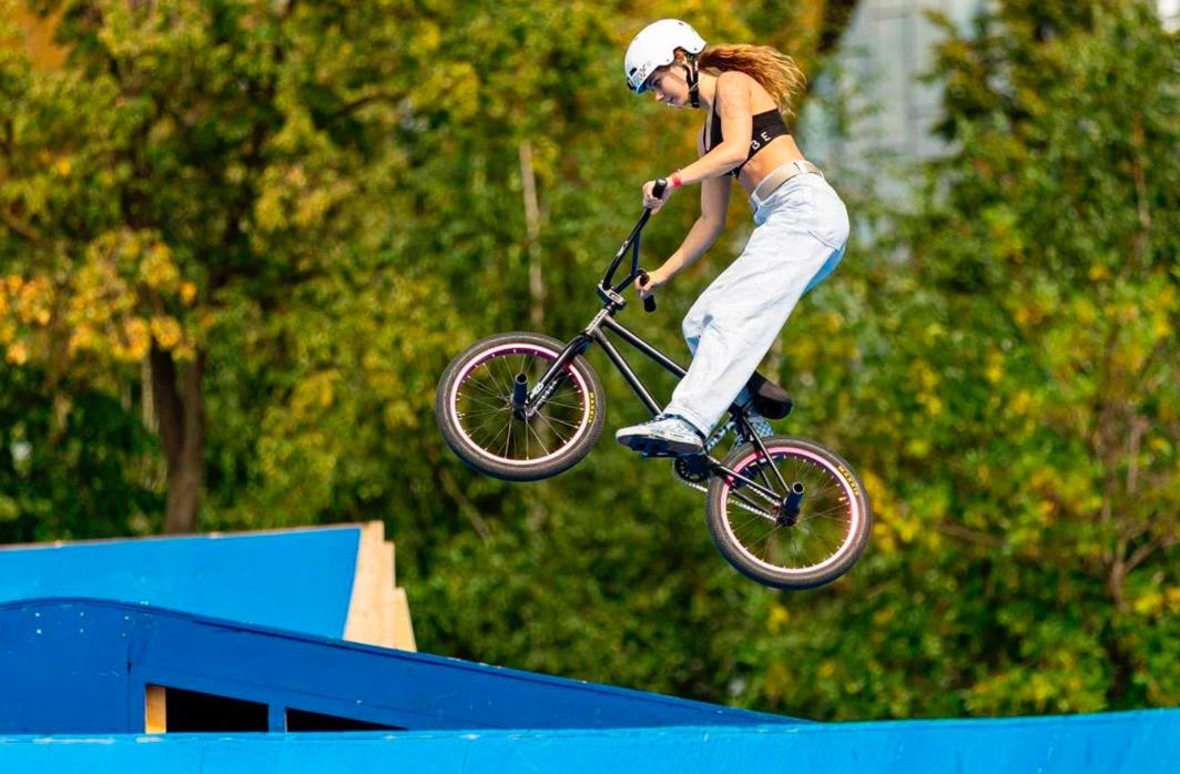 🛹В «Лужниках» открыт крупнейший в России экстрим-парк
Со вторника по воскресенье с 11:00 до 21:00
В августе и сентябре на площадке экстрим-парка состоятся соревнования:
⭕️16 августа — воркаут-батл оди... | Сетка — социальная сеть от hh.ru