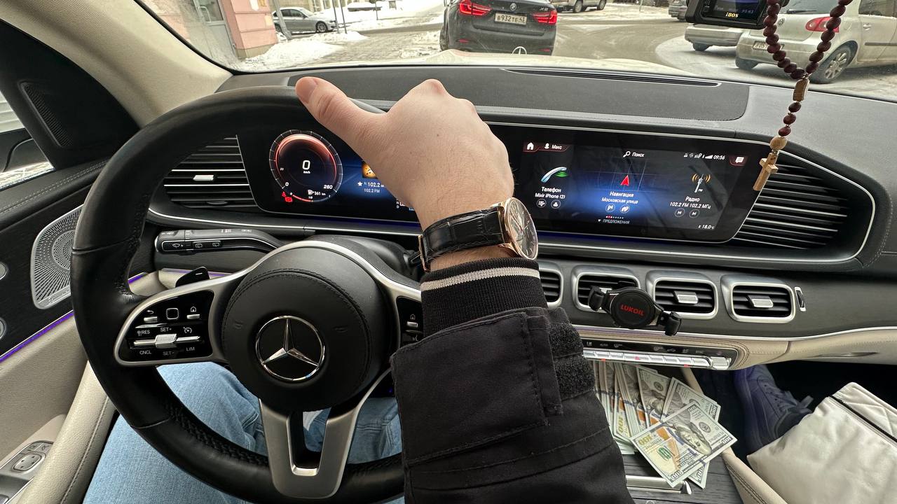 🤑 Друзья, я почти всю свою осознанную жизнь интересуюсь финансовой грамотностью.
И очень часто слышу совет, что не нужно экономить деньги, нужно больше зарабывать | Сетка — социальная сеть от hh.ru