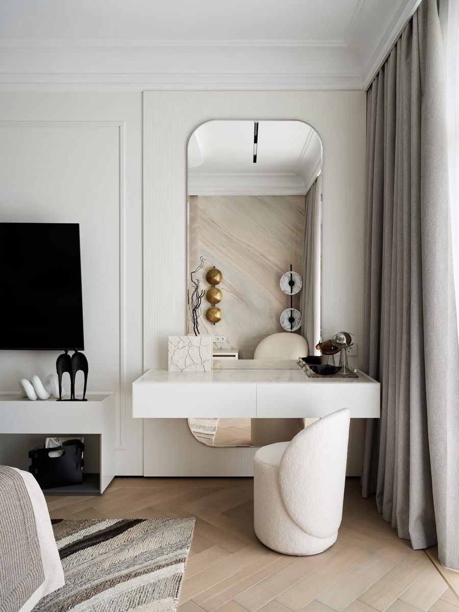 Для отдыха семьи с четырьмя детьми на берегу реки дизайнер Екатерина Реброва создала не просто временное жилье, а настоящий дом с продуманной планировкой и теплой атмосферой | Сетка — социальная сеть от hh.ru