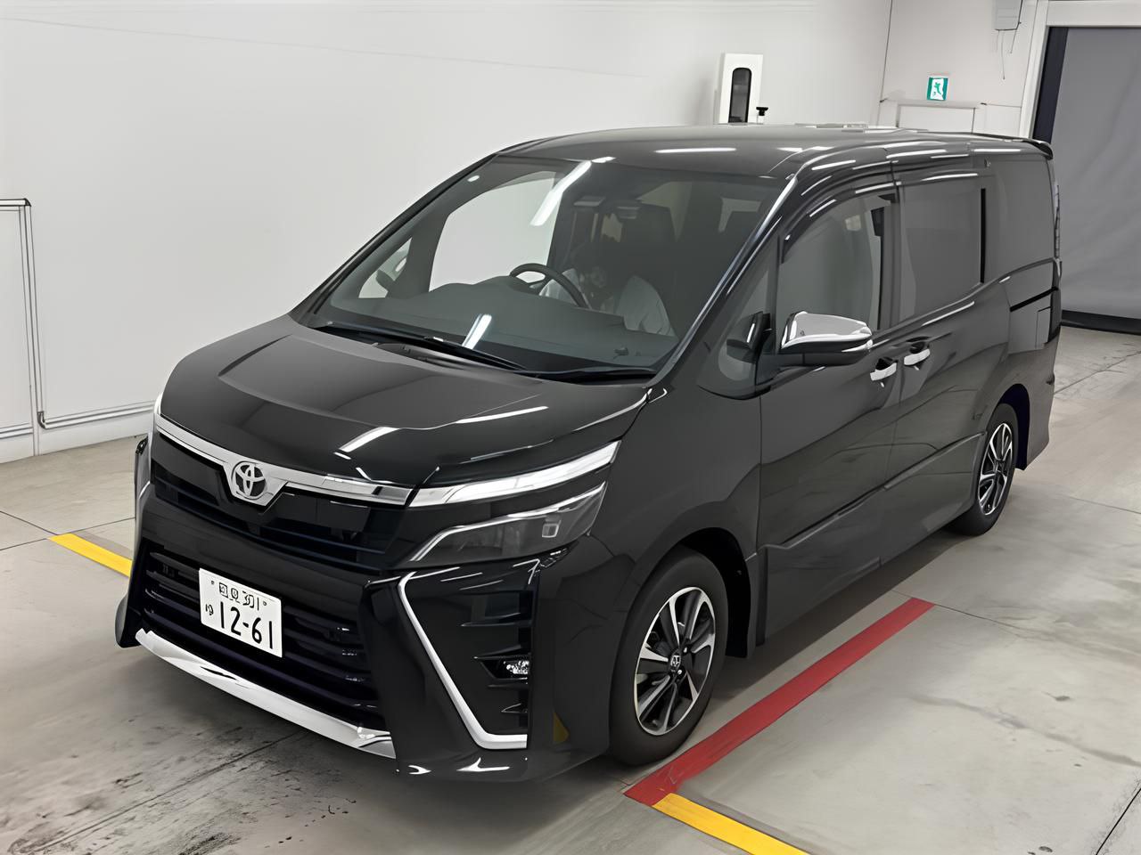 🚘Toyota Voxy ZS Kirameki III:
Семья может и распасться…
Но VOXY останется и в BlaBlaCar не пропадёшь😆
✅ 2021 год, пробег 36260 км
✅ Передний привод, городской комфорт
✅ Бензин 2 | Сетка — социальная сеть от hh.ru