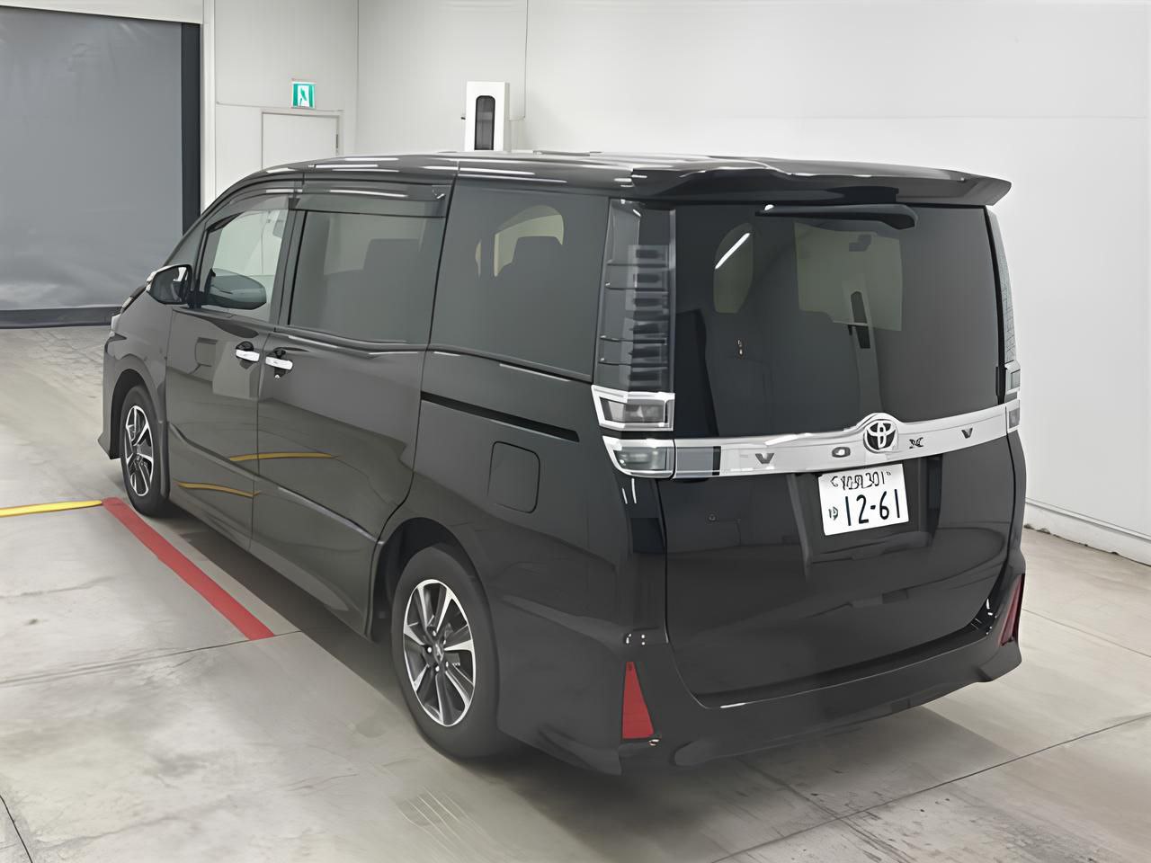 🚘Toyota Voxy ZS Kirameki III:
Семья может и распасться…
Но VOXY останется и в BlaBlaCar не пропадёшь😆
✅ 2021 год, пробег 36260 км
✅ Передний привод, городской комфорт
✅ Бензин 2 | Сетка — социальная сеть от hh.ru
