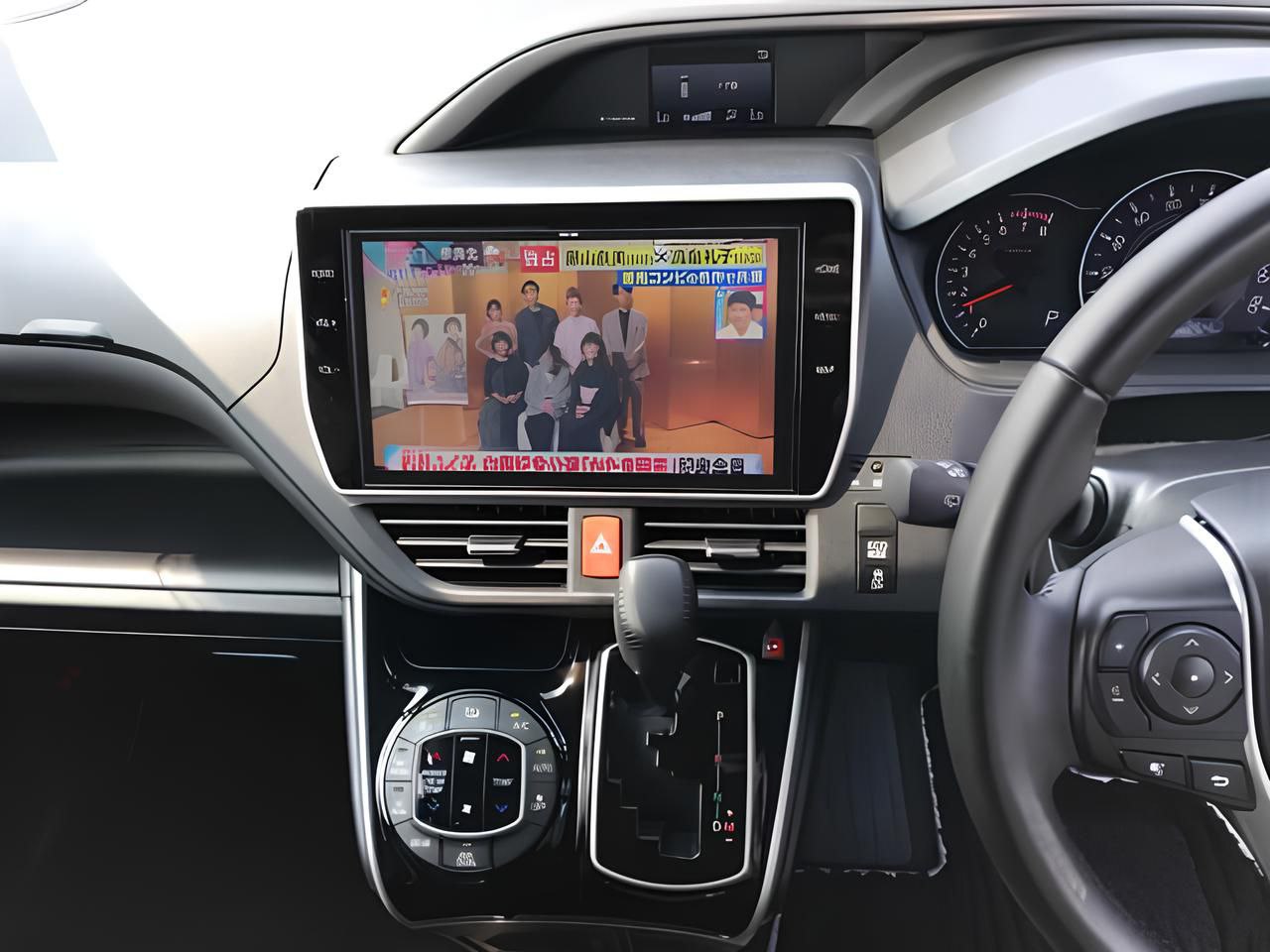 🚘Toyota Voxy ZS Kirameki III:
Семья может и распасться…
Но VOXY останется и в BlaBlaCar не пропадёшь😆
✅ 2021 год, пробег 36260 км
✅ Передний привод, городской комфорт
✅ Бензин 2 | Сетка — социальная сеть от hh.ru
