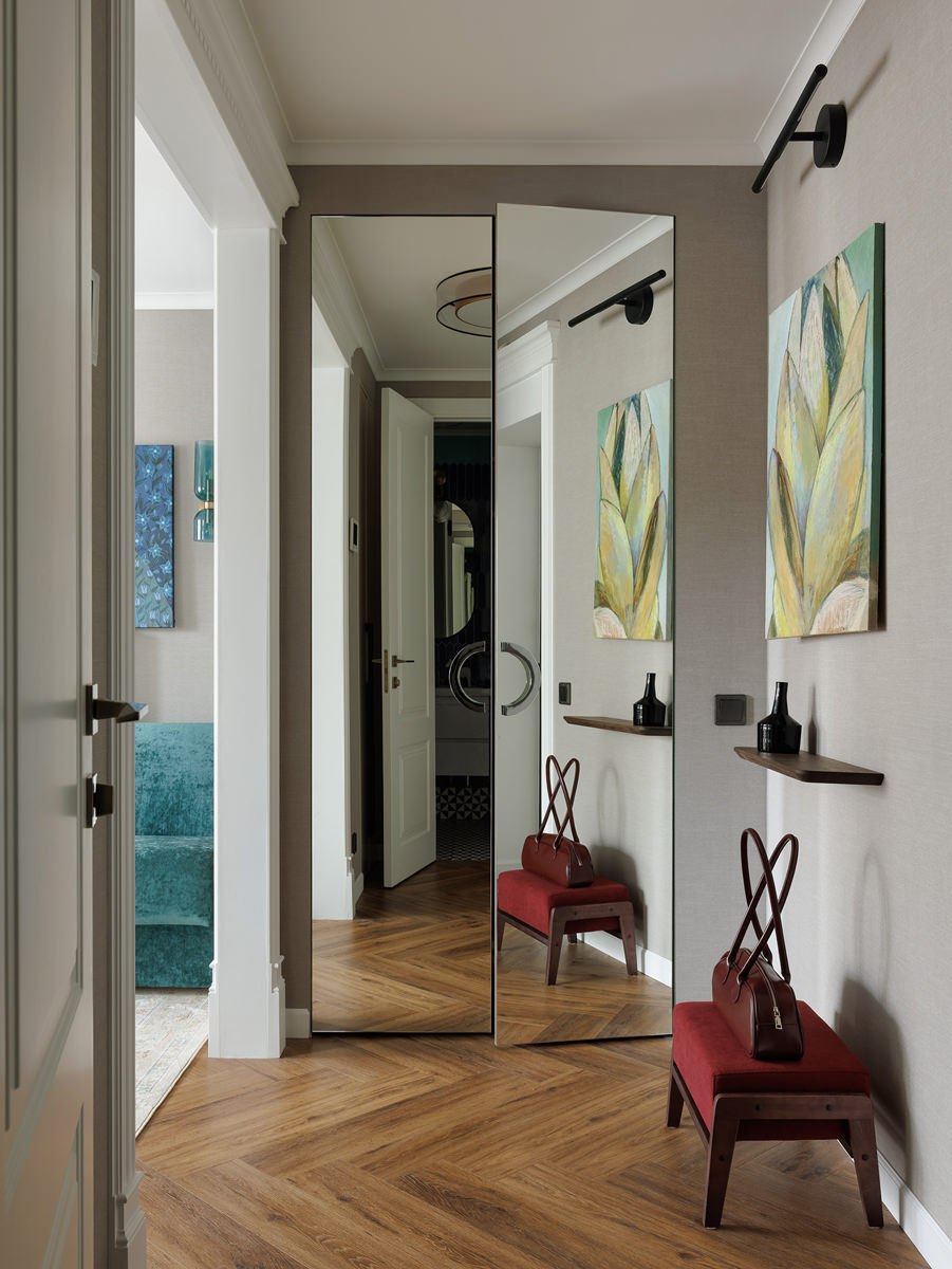 Как дизайнеру Александре Якушенко удалось сделать в центре Петербурга стильную современную квартиру и сохранить старую советскую мебель — смотрите на сайте wajournal | Сетка — социальная сеть от hh.ru