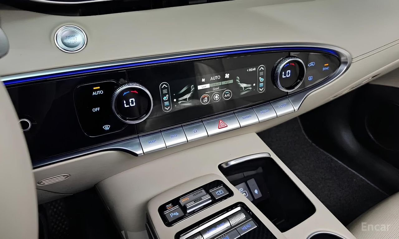 Genesis GV70
Бизнес-класс, который не орёт, а говорит с уважением
✅ 2021 год, пробег 35 802 км
✅ 2.5 бензин на 304 л.с | Сетка — социальная сеть от hh.ru