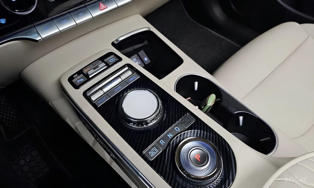 Genesis GV70
Бизнес-класс, который не орёт, а говорит с уважением
✅ 2021 год, пробег 35 802 км
✅ 2.5 бензин на 304 л.с | Сетка — социальная сеть от hh.ru