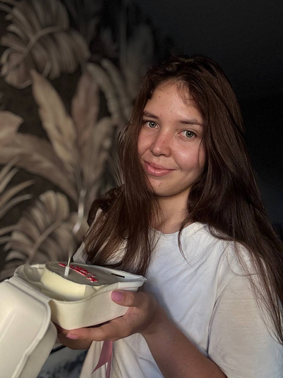 Раннее утро. Небольшое откровение. Такой вы меня ещё не видели.
Сегодня мне 25.
Когда-то я стеснялась своего возраста. И не потому что он большой — наоборот | Сетка — социальная сеть от hh.ru