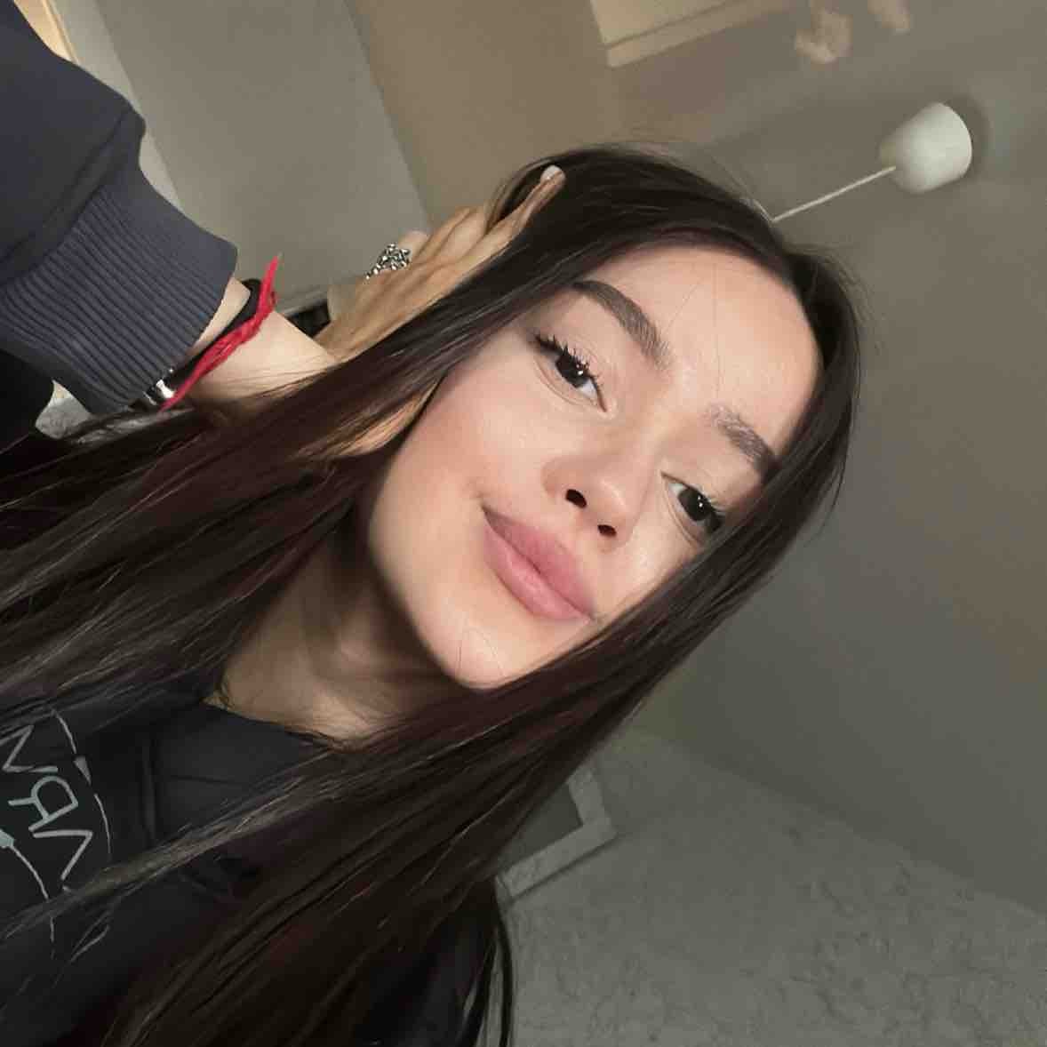 Полина Попова