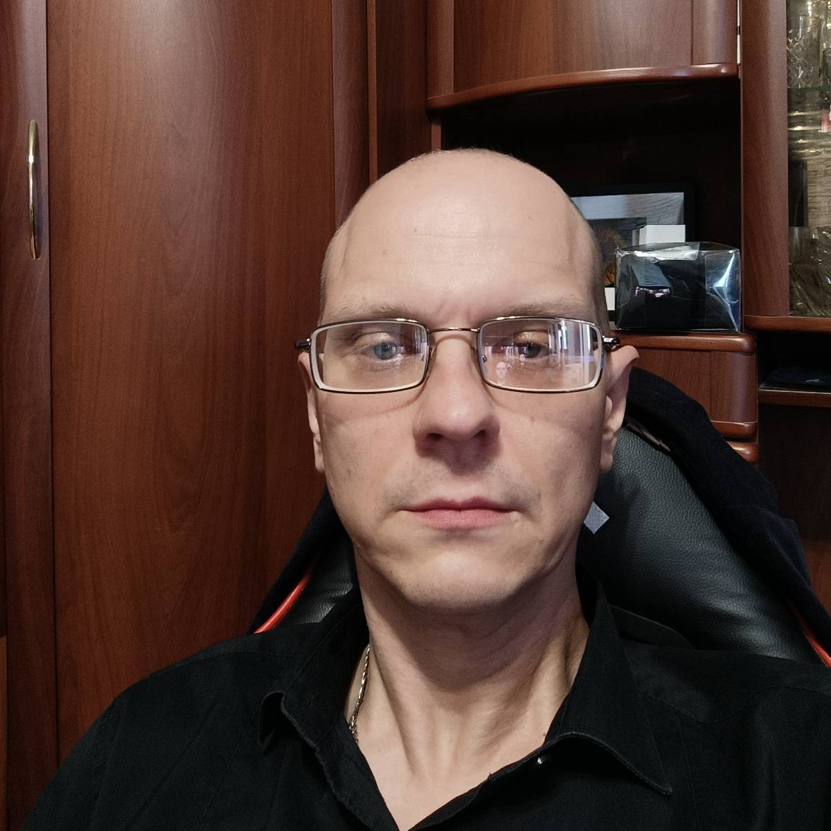 Антон Самсонов