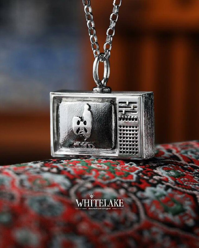 💔 whitelake: серия украшений, вызывающих ностальгию
Это детально проработанные украшения, которые дают не очередной аксессуар в шкатулку, а целый повод вспомнить о прошлом | Сетка — социальная сеть от hh.ru