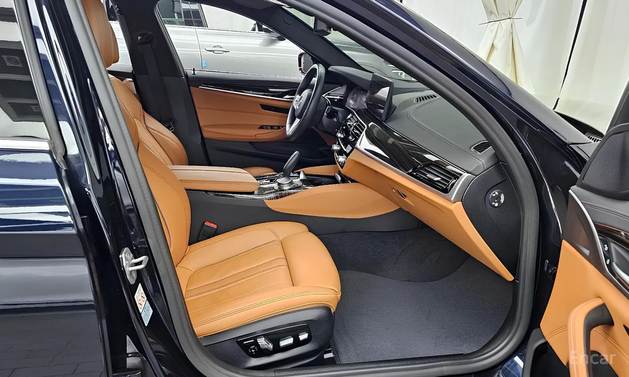 🚘BMW 520i M Sport:
Бизнес, как он есть.
📍2021 год, июль
📍Пробег 46 595 км
📍Бензин 2.0 л | 184 л.с | Сетка — социальная сеть от hh.ru