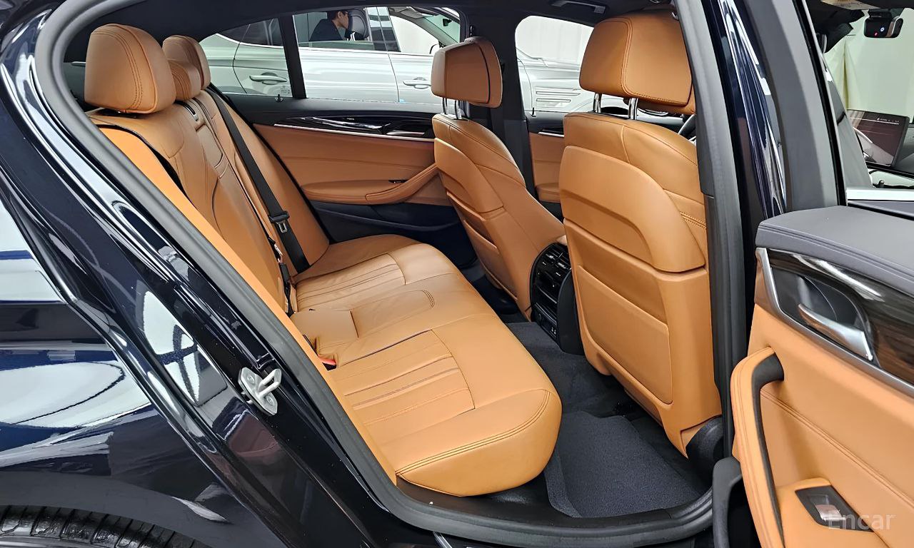 🚘BMW 520i M Sport:
Бизнес, как он есть.
📍2021 год, июль
📍Пробег 46 595 км
📍Бензин 2.0 л | 184 л.с | Сетка — социальная сеть от hh.ru