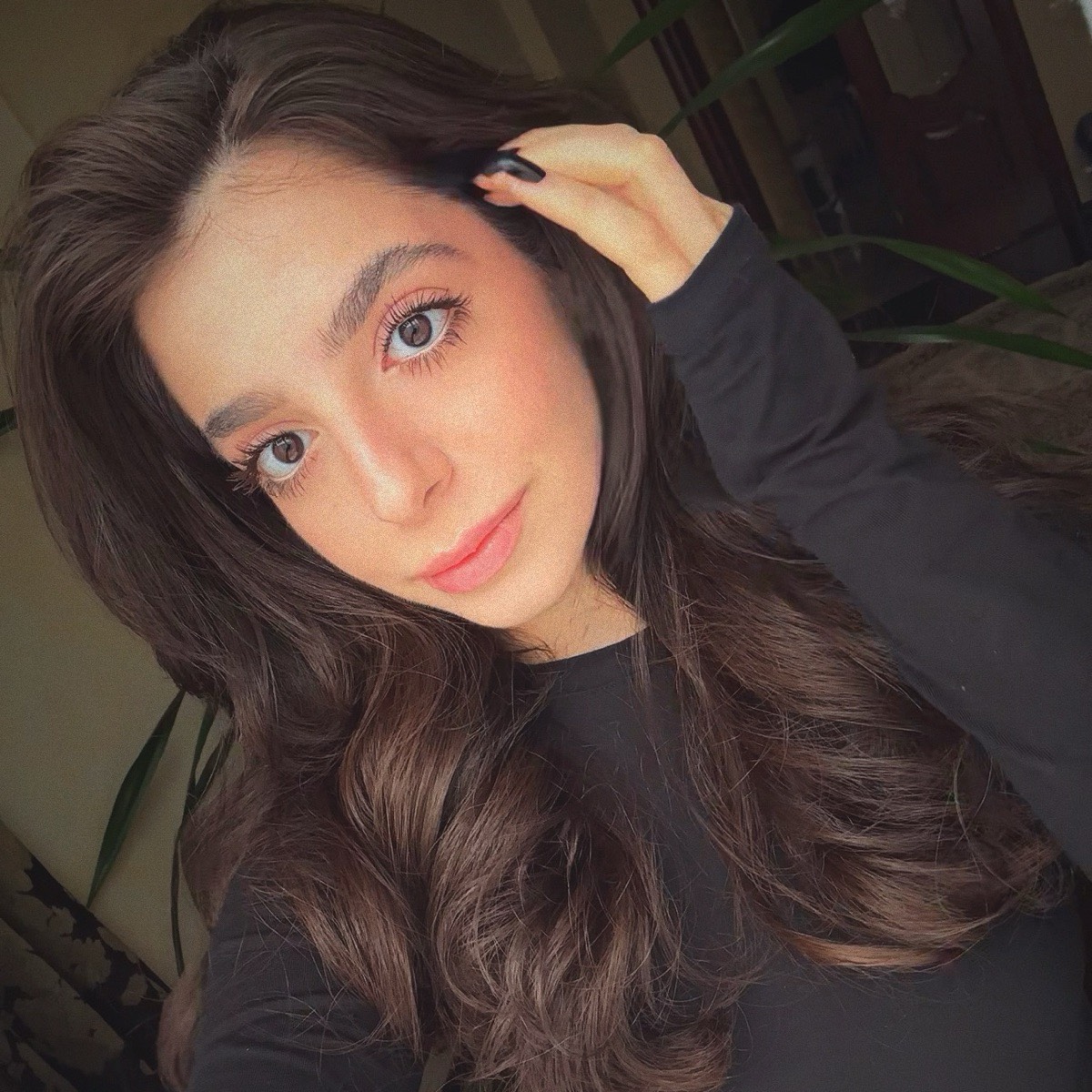 Анжелла Оганесян