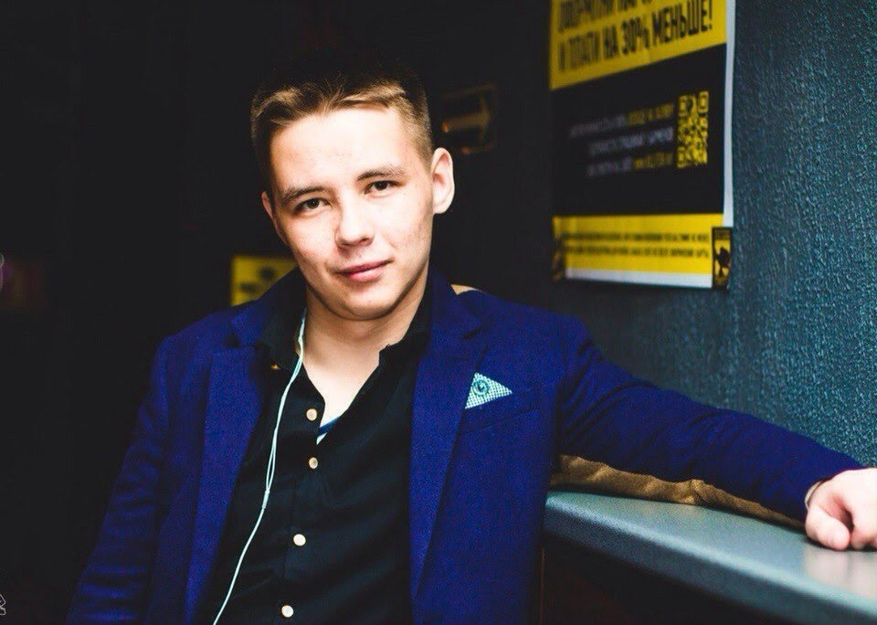 Андрей Аникин
