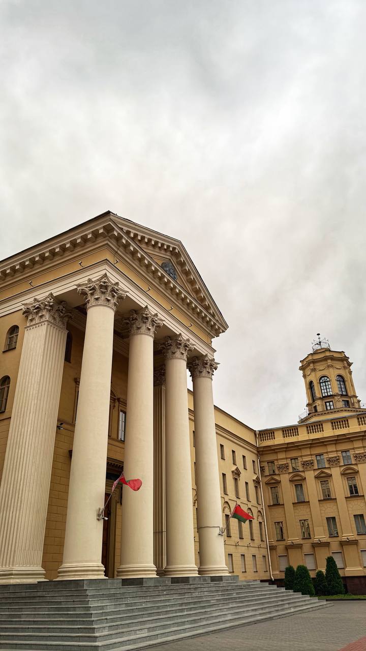 Страна, в которую хочется возвращаться 🇧🇾
Почти неделю провел в Минске и его окрестностях | Сетка — социальная сеть от hh.ru