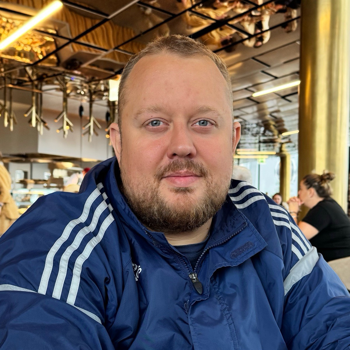 Александр Бондарь