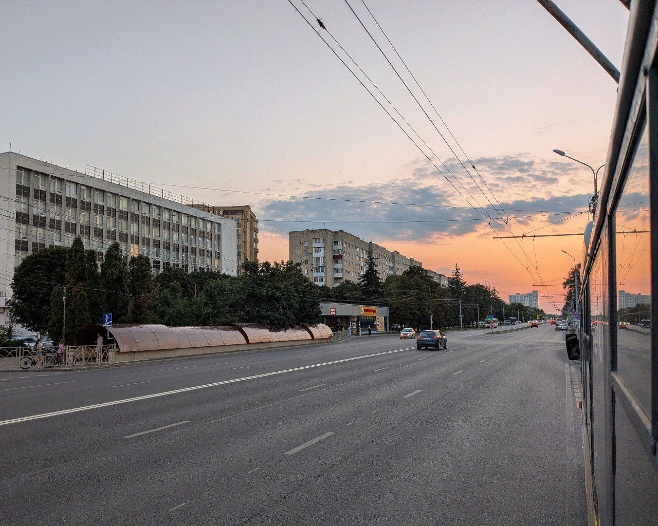 Закат на улице Ленина
📷 aestheticsstav | Сетка — социальная сеть от hh.ru